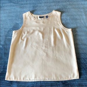 5/$15 Karen Scott cream top